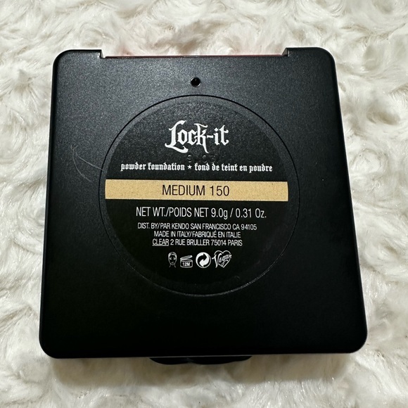 KVD Powder Foundation - Picture 4 of 6